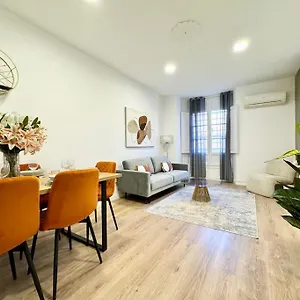 Spacious 3bd With 2bh & Ac Apartamento